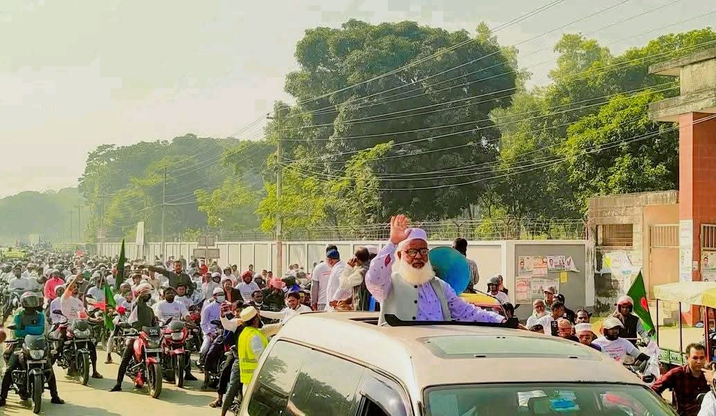 মিঠাপুকুরে জামায়াত প্রার্থী গোলাম রাব্বানী’র নেতৃত্বে বিশাল মোটরসাইকেল শোডাউন